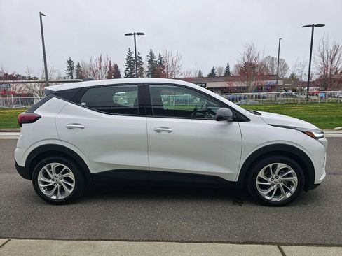 New 2027 Chevrolet Bolt LT w/ Comfort Package image 6