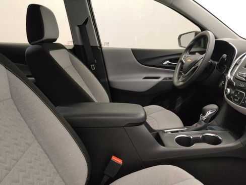 Used 2022 Chevrolet Equinox LS image 21