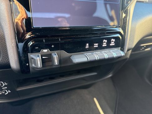 Certified 2024 RAM 2500 Big Horn w/ Sport Appearance Package image 23