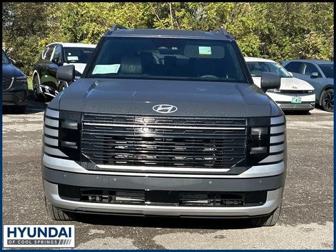 New 2026 Hyundai Palisade Calligraphy FWD image 2