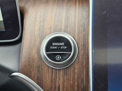 Used 2023 Mercedes-Benz GLC 300 4MATIC image 30