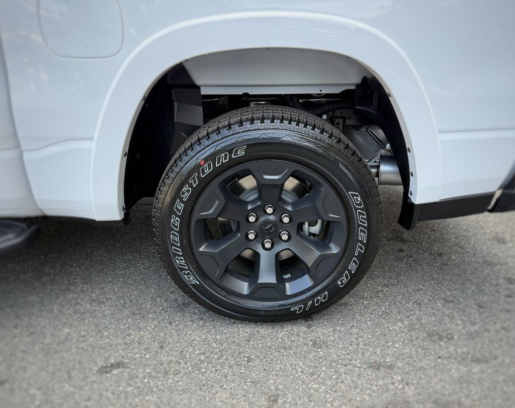 New 2026 RAM 1500 Big Horn AWD/4WD image 14