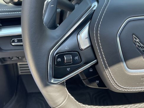 Used 2023 Chevrolet Corvette Stingray Premium Cpe w/ Z51 Performance Package RWD image 18