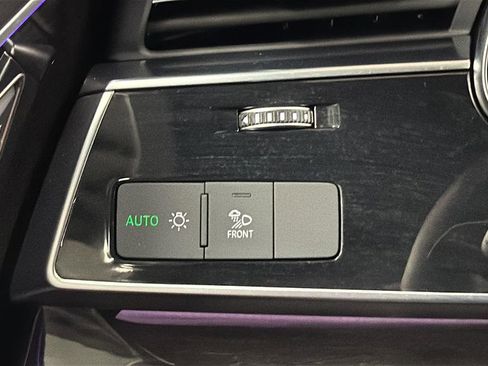 Used 2025 Audi Q7 3.0T Premium Plus w/ Premium Plus Package AWD/4WD image 34