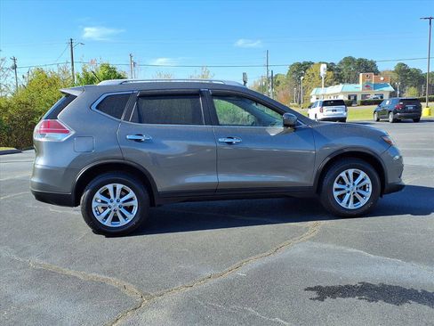 Used 2016 Nissan Rogue SV w/ SV Moonroof Package image 22
