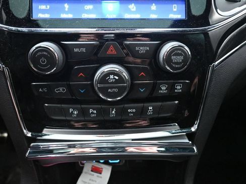 Used 2019 Jeep Grand Cherokee SRT w/ Trailer Tow Group IV AWD/4WD image 14
