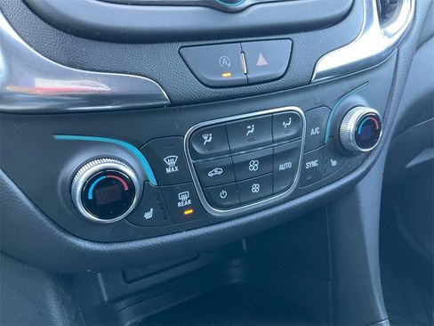 Used 2023 Chevrolet Equinox LT image 25