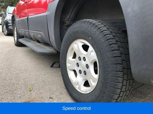 Used 2003 Chevrolet Avalanche 4x4 w/ Suspension Package, Off-Road image 8