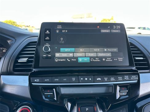 Certified 2025 Honda Odyssey Touring image 24