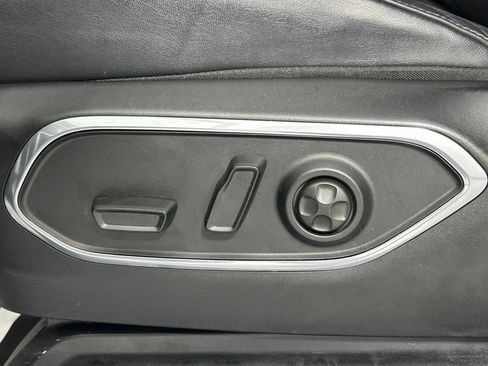 Used 2022 Jeep Wagoneer Series III w/ Rear Seat Video Group 1 AWD/4WD image 36