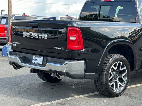 Used 2025 RAM 1500 Laramie AWD/4WD image 41