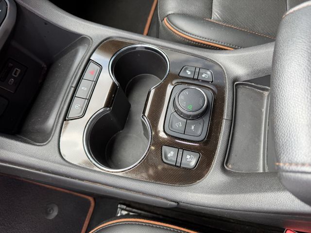 Used 2023 GMC Acadia AT4 w/ Preferred Package AWD/4WD image 15