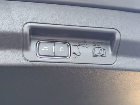 New 2026 Ford Explorer ST-Line w/ ST-Line Street Pack image 32