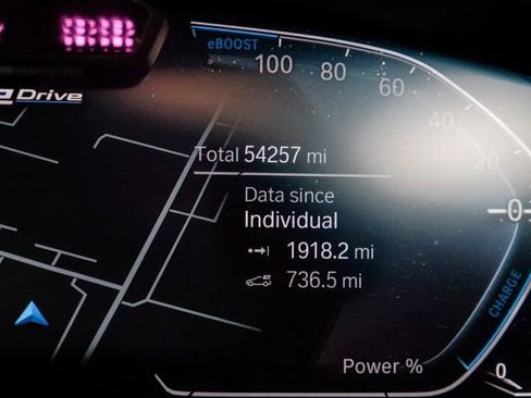 Used 2022 BMW 530e w/ Premium Package image 17