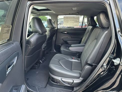 New 2026 Toyota Highlander XLE AWD/4WD image 21