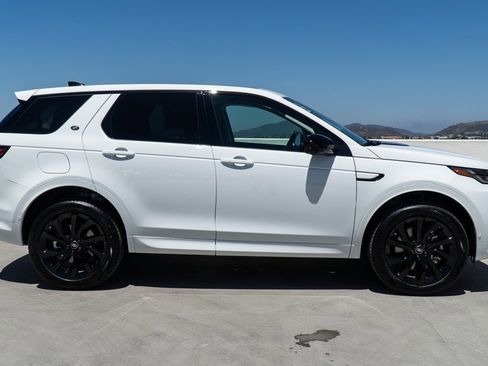 Used 2024 Land Rover Discovery Sport S image 7