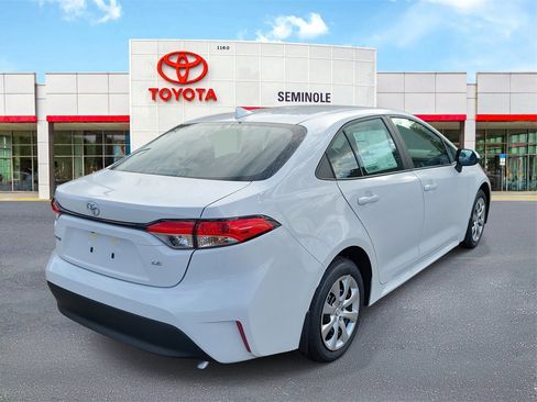 Used 2026 Toyota Corolla LE image 3