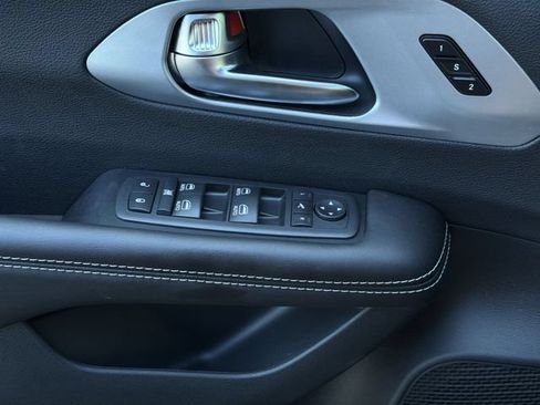New 2026 Chrysler Pacifica Limited FWD image 28