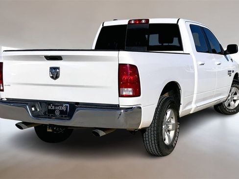 Used 2019 RAM 1500 Classic SLT image 2