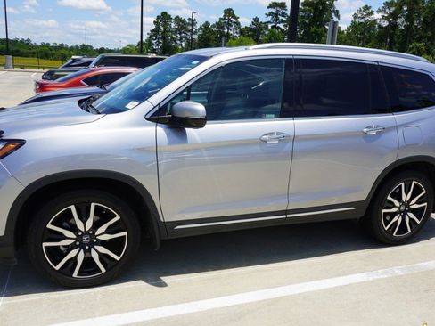 Used 2019 Honda Pilot Touring image 4