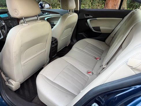 Used 2012 Buick Regal Leather image 14