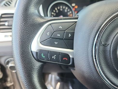 Used 2018 Jeep Compass Sport w/ Tech Group AWD/4WD image 19