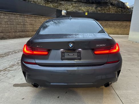Used 2021 BMW 330i xDrive 330i xDrive w/ M Sport Package image 4