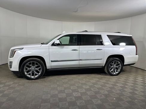 Used 2016 Cadillac Escalade ESV Premium image 6