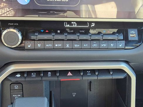 Certified 2026 Toyota Sequoia Platinum w/ TRD Off-Road Package AWD/4WD image 33