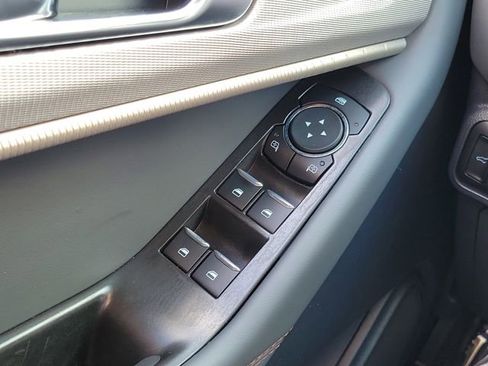 Used 2026 Ford Explorer Active RWD image 13