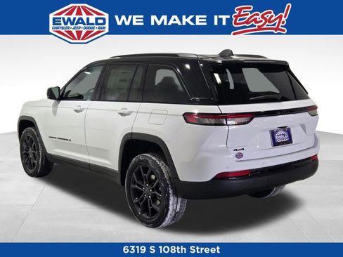 New 2025 Jeep Grand Cherokee Limited image 19