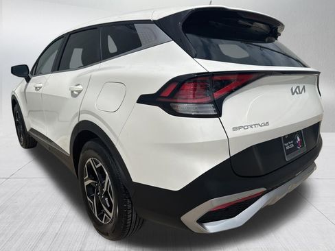 Used 2025 Kia Sportage LX image 5