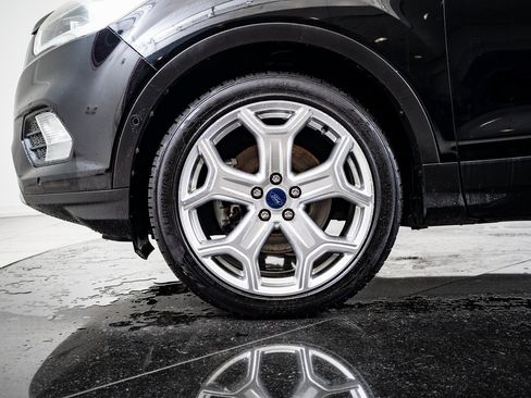 Used 2018 Ford Escape Titanium image 13