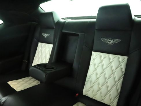 Used 2010 Dodge Challenger R/T image 4