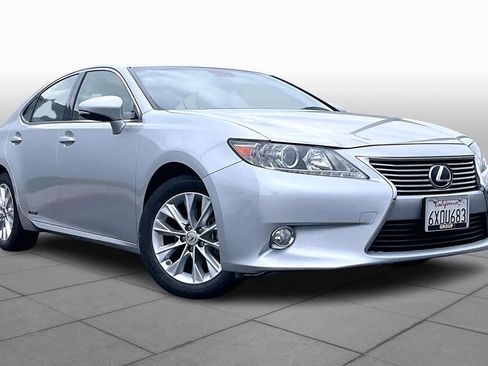 Used 2013 Lexus ES 300h image 2