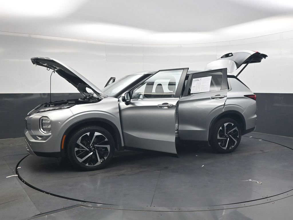 Used 2024 Mitsubishi Outlander SE FWD image 44