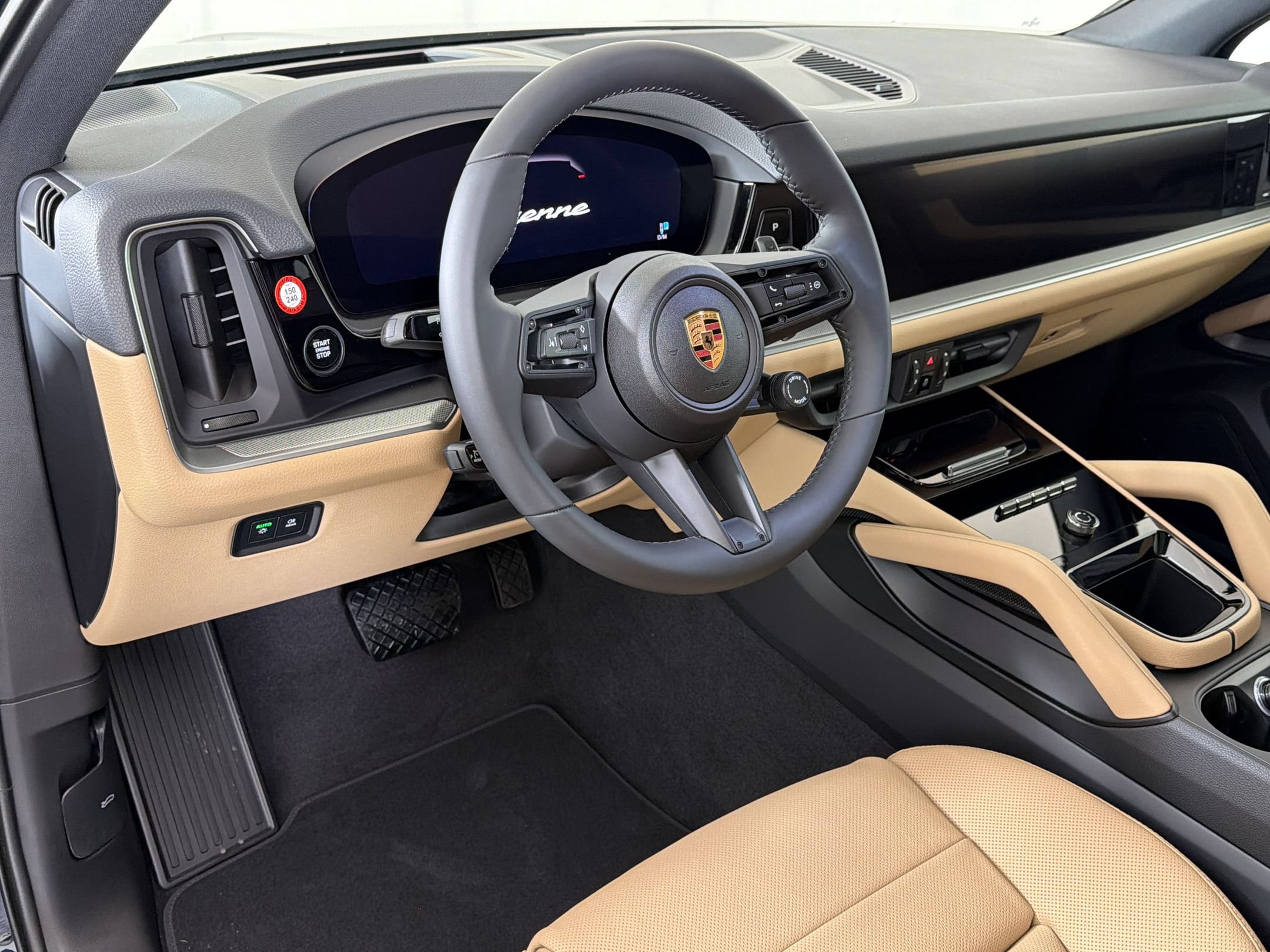 Used 2026 Porsche Cayenne AWD/4WD image 4