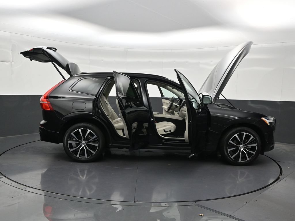 Certified 2024 Volvo XC60 B5 Plus w/ Protection Package Premier AWD/4WD image 34
