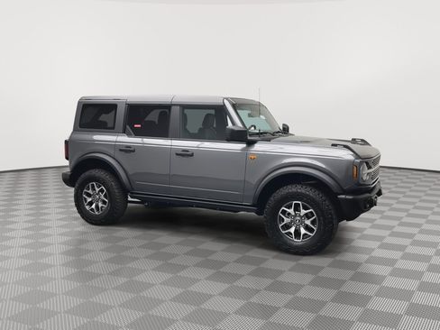 Used 2025 Ford Bronco Badlands AWD/4WD image 36