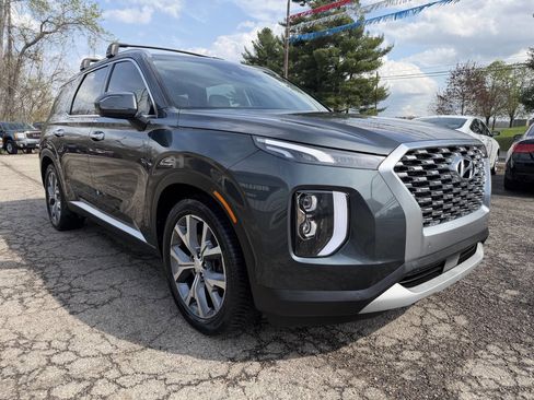 Used 2020 Hyundai Palisade SEL w/ Premium Package image 3