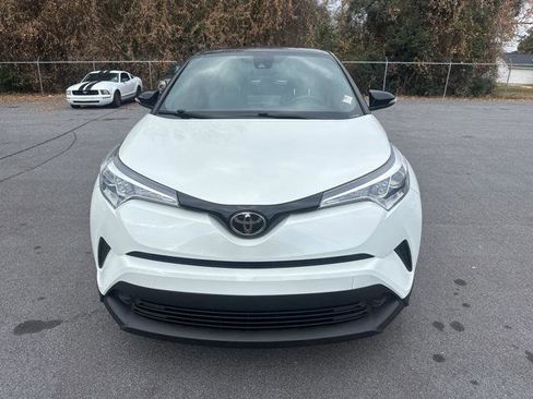 Certified 2019 Toyota C-HR XLE image 1