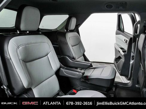 Used 2021 Ford Explorer XLT w/ Equipment Group 202A RWD image 20