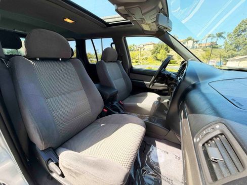 Used 2003 Nissan Pathfinder SE w/ SE Popular Pkg image 27