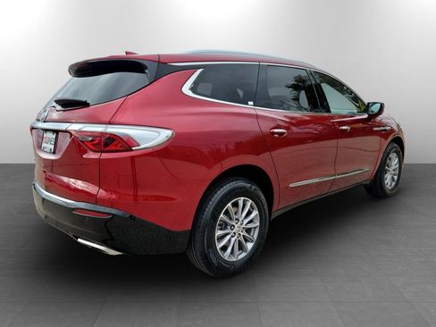Used 2024 Buick Enclave Premium image 8