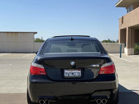 Used 2010 BMW M5 RWD image 52