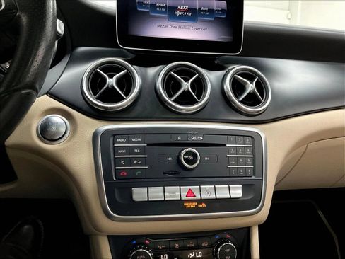 Used 2017 Mercedes-Benz CLA 250 image 25