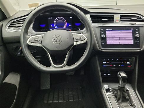 Used 2022 Volkswagen Tiguan SE AWD/4WD image 22