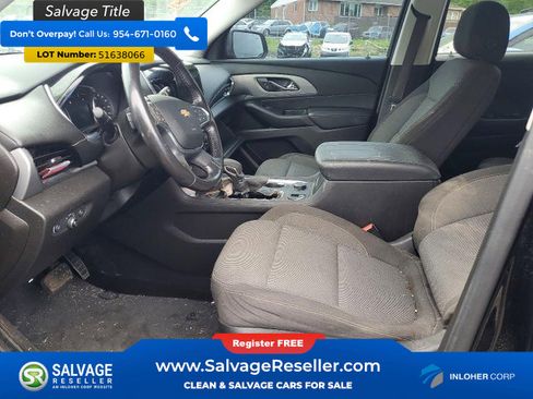 Used 2021 Chevrolet Traverse LT FWD image 9