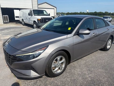 Used 2023 Hyundai Elantra SE FWD image 24
