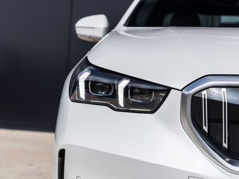 Used 2024 BMW 530i xDrive 530i xDrive image 15